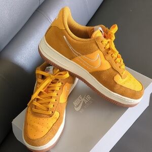 Nike Kids Sneakers in Mustard Yellow and White